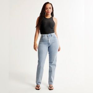 Curve Love Ultra High Rise 90s Straight Jean Light Wash Destroy - 25L